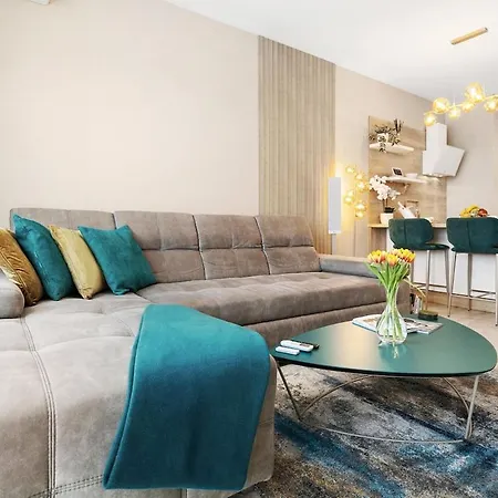 Apartment Golden Sunflower *